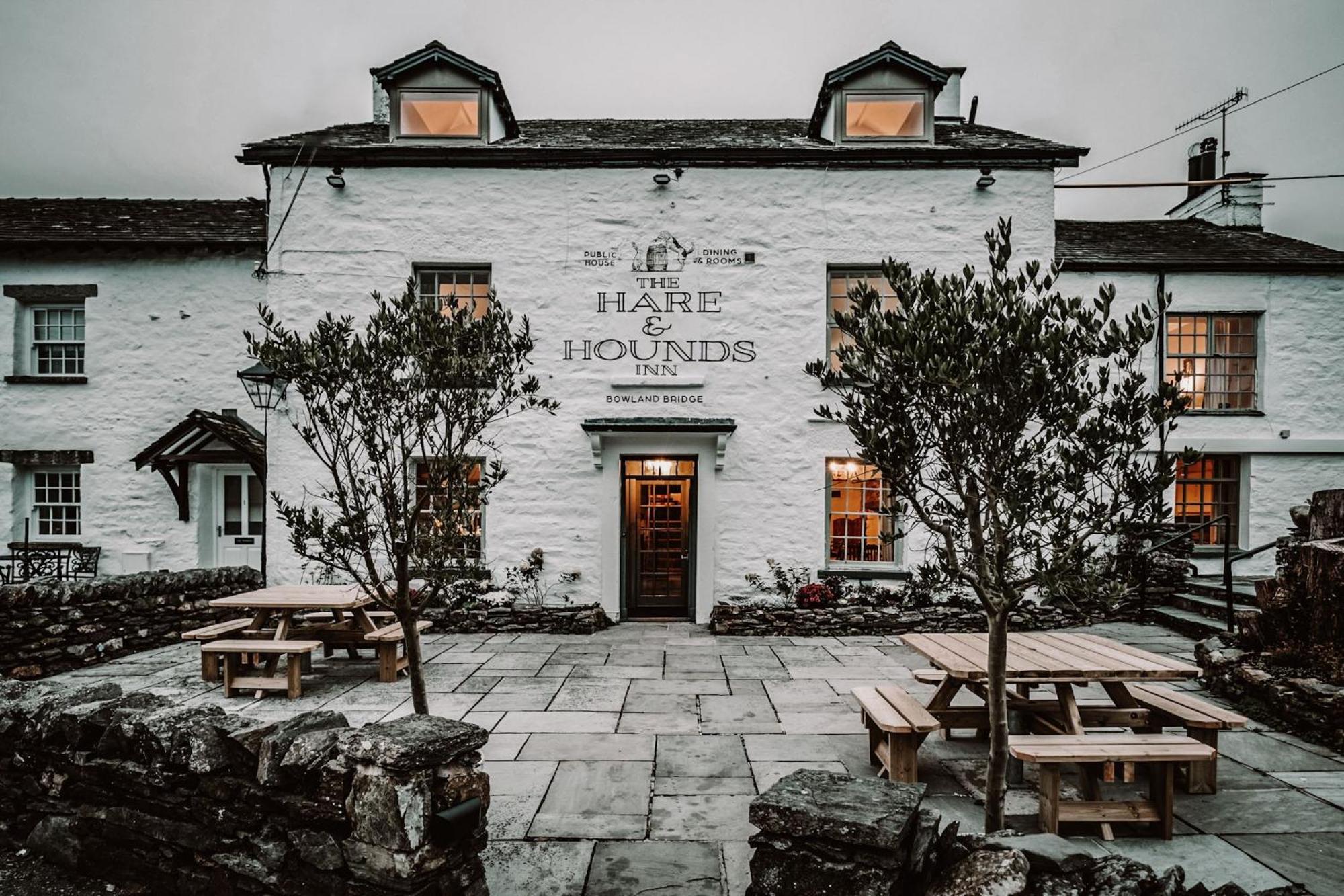 The Hare & Hounds Inn Bowland Bridge المظهر الخارجي الصورة