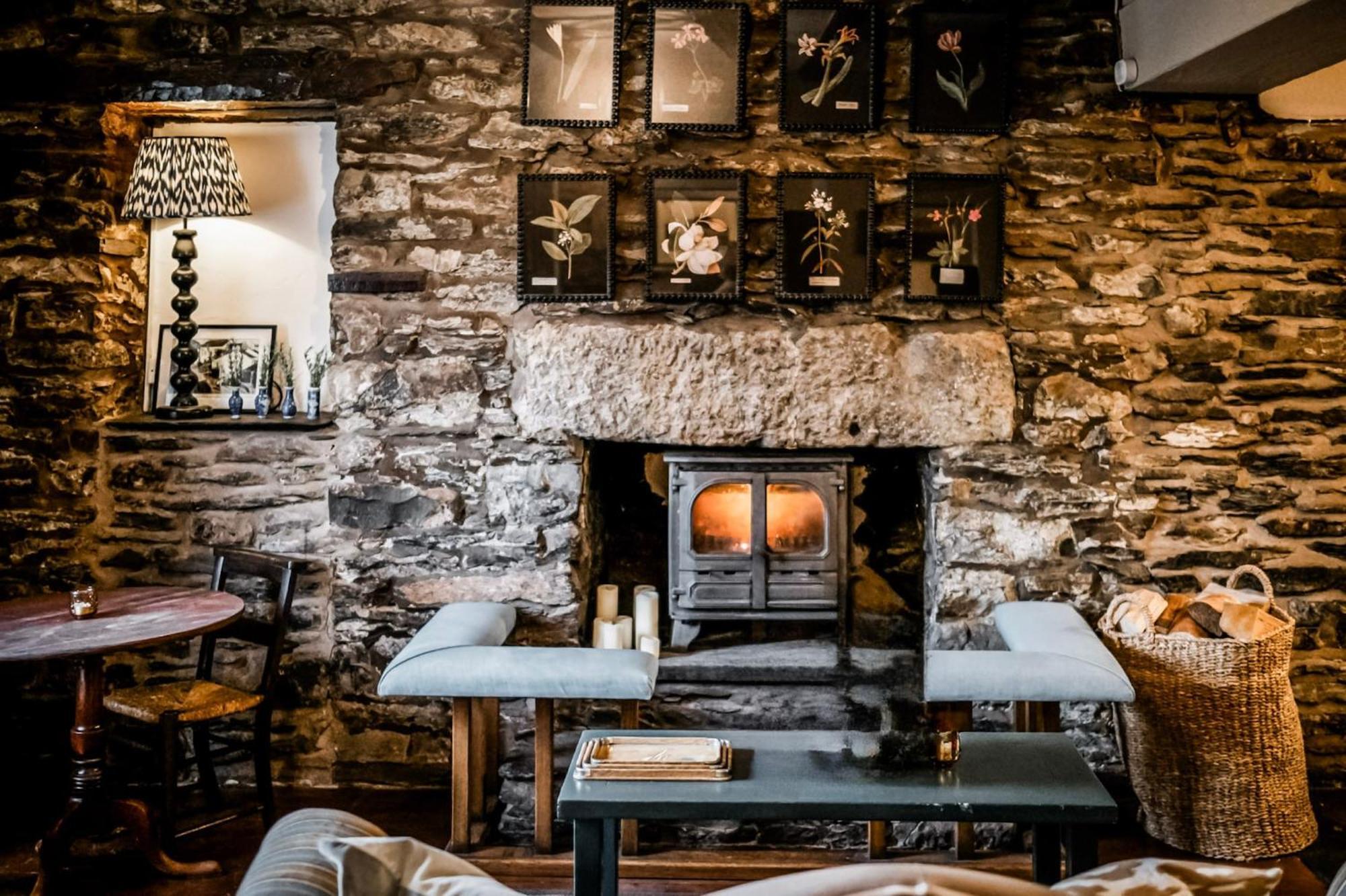 The Hare & Hounds Inn Bowland Bridge المظهر الخارجي الصورة